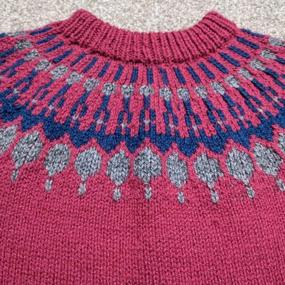 Vintage 80s chunky knit wool pink yoke pattern sweater Canadian handmade - Picture 2 of 11